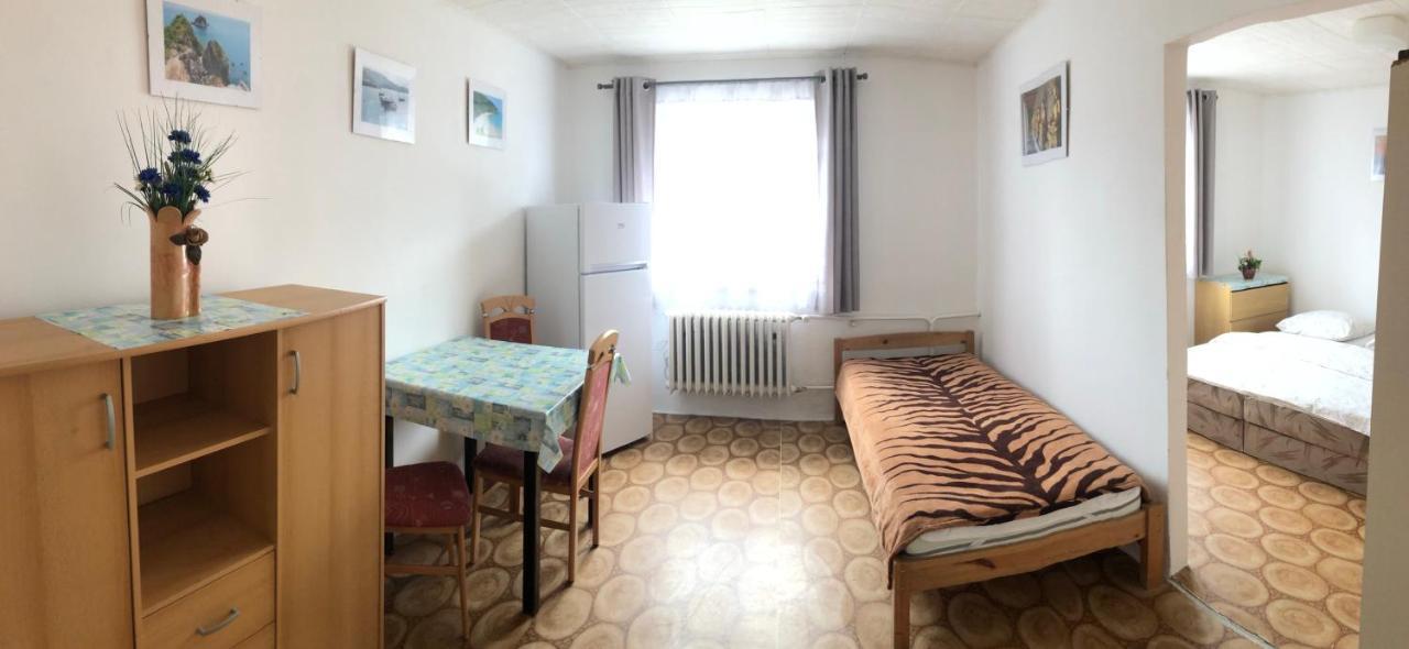 Ubytování U Ropáků Horní Slavkov Exterior foto
